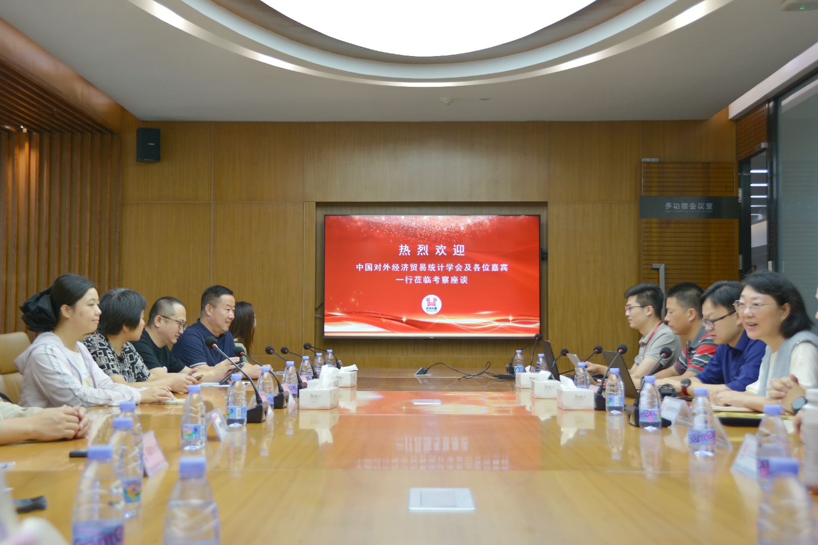 企業(yè)調(diào)研 | 中國對(duì)外經(jīng)濟(jì)貿(mào)易統(tǒng)計(jì)學(xué)會(huì)一行蒞臨聯(lián)合利豐考察座談